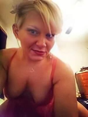 Nice,thick thighs,pretty eyes,and ready to have sum fun!! - 1