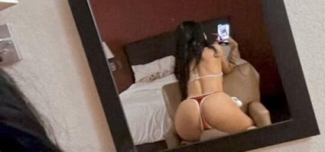 Looking for a good time daddy😘 Text me - 1
