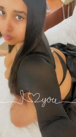 Busty Caramel Princess. 🖤🖤 - 1