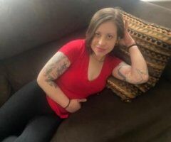 curvy and submissive - Image 2