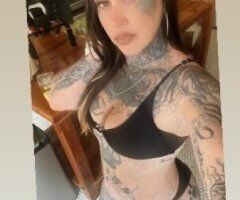 Lake Charles escorts - queen