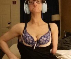 i sell custom videos or videos here to choose from via Cashapp $cke83 I also offer pictures, video chat, live streams, cam2cam, phone,companionship/sexy/conversation/fantasies. And I cater to fetishes, etc. Wild or soft. Switch. $30 for cam2cam - Image 7