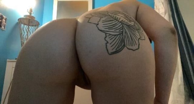 Hot Bunny in town until Saturday ✨✨ - 1