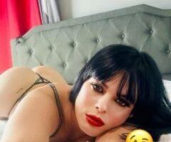 Sexy Latina 🍑🍆🌹 - Image 5