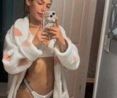 sexy latina - Image 3