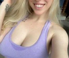 Beautiful Blonde Barbie - Image 5