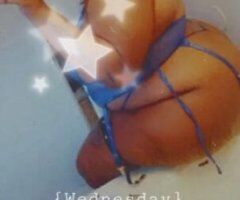 IDK WHO THOSE GIRLS ARE, WHITE GIRL EITHER,IM THE BBW 100% REAL💕😋😋🌠🎁Come dive in my Honey 😍 Let the ANGEL 😜💋LIPS grip your Dick, - Image 5