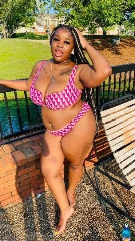 Thicksumm In town Read Bio - 1