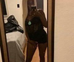 Hey boys lets hookup - Image 3