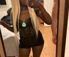 Hey boys lets hookup - Image 9