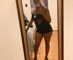 Hey boys lets hookup - Image 11