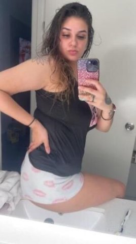 New In Town Come See The Prettiest 🍑 - 1