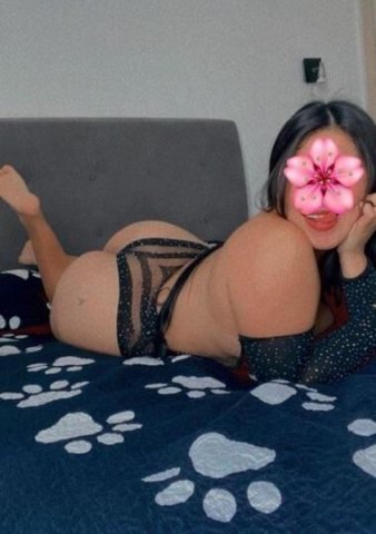 Apretadita and Mojadita 💦💦 - 1