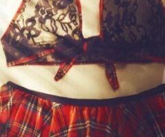 ONLY SELLING CONTENT📸🎥🍆👩🏻‍❤️‍💋‍👩🏼💦lesbian and 3some pics cids live chat dick ratings n more - Image 9