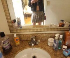 Greensboro escorts - Legs 🦵 4 DAYS. Mature adult 😜 PLAY time 😄 💋