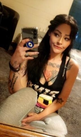 Available NOW. Fun horny MILF in Huntington😘 - 1