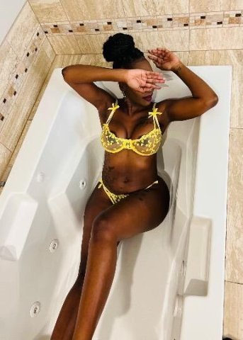 Your ebony empress Awaits - 1