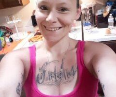 Mansfield escorts - lets relax and enjoy one anothers time mobile now call or txt im waiting