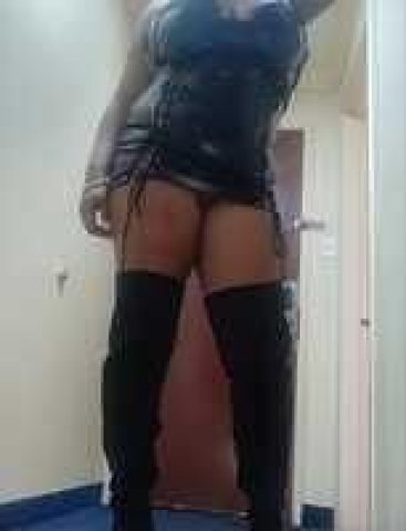 OUT/IN Available.. Trucker Friendly🚛!! Slippery When Wet💦 Seductive Goddess 🥰 Blaxsican 🍑😈 - 1