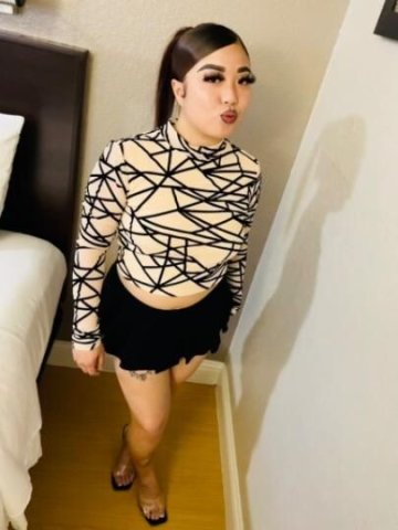 CHYNA SEXY PETITE ASIAN BOMBSHELL - 1