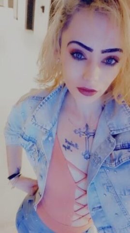 petite treat - 1