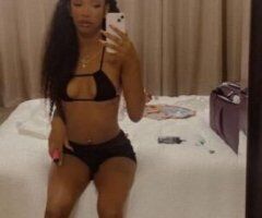 Sexy Petite Bombshell 🤤 Available 💋 - Image 2