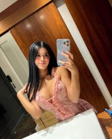 Sexy Flaca super complaciente para hacer travesuras juntos - 1