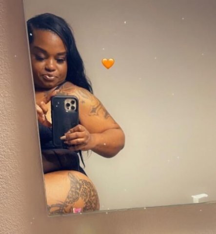 Hey there I'm sweet Georgia Peach mmm everyone loves peaches 🍑 they're so juicy and sweet !! - 1