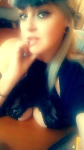 looking for some fun tonight if so let's hook up I'll do ya right - 1