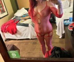 Pensacola escorts - herls and fishnet, nobody to share them with!!