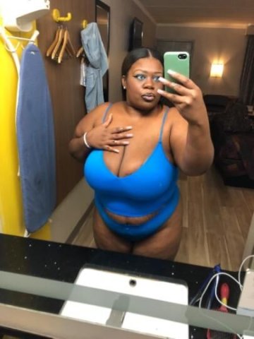 🌸🪷NEW IN TOWN🌸🪷A CURVY🍑 COURAGOUS TREAT🍭 - 1