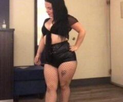 Sexy 4'4 hottie. thick and curvy - Image 3