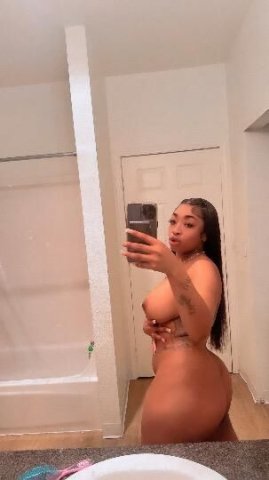 IM BACK IN YAKIMA , CONVENTION CENTER ! CUM SEE THE BARBS - 1