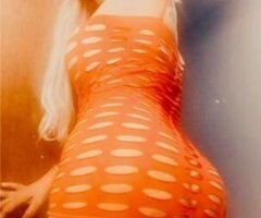 hottie with a body bubbly busty blonde - Image 2