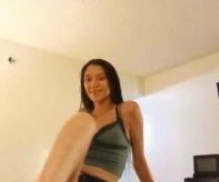 hott 🔥 banging 🥴 booty and some amazing throat - Image 3
