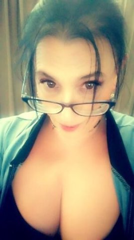 Cum and watch porn with me!!!❤ Imagine... im on my knees in front of you, big brown eyes looking up, your cock as far down my throat as it will go...🚫 Never any bs** NO DEPOSITS ** no stress ** ❤ - 1