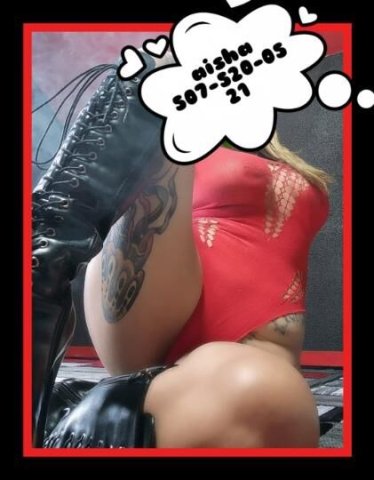 sexy petty latina Aisha - 1