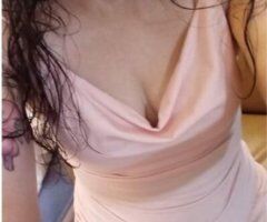 Cincinnati escorts - True GFE Goddess, On my knees and ready to please!