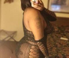 ✨🩷Hi Babe🩷✨ Let Me Be Your Favorite Piece Of Candy🍫🍭AfroLatina Goddess Avail Now! Let's Get Aquatinted Hun😘💋 - Image 1