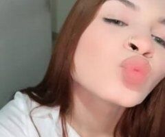 chica caliente lista para complacerte en la cama - Image 2