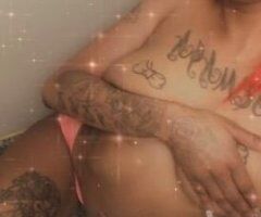 Tight🫦and Tasty👅... Super Wet Pussy👀 - Image 2