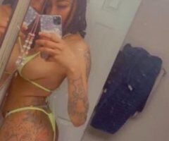 Tight🫦and Tasty👅... Super Wet Pussy👀 - Image 5