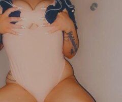 thick plump wet cutie - Image 3
