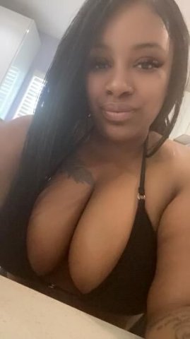 Wet pussy,Fat ass,cute in the face. Come show me a good time😘 - 1