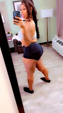inCalls and outcalls YES BOTH OUTCALLS Require a traveling fee 🏡 , Come Bend Me Ova Daddy 🤪🌹 - 1