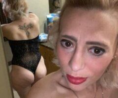 happy Valentine's Day, everybody to those who are single going out Domingo. I'm available all day and night favorite holiday. Come spend the snowy night with me. - Image 7