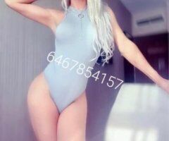 HOSTING Sexy Top Model - Image 3