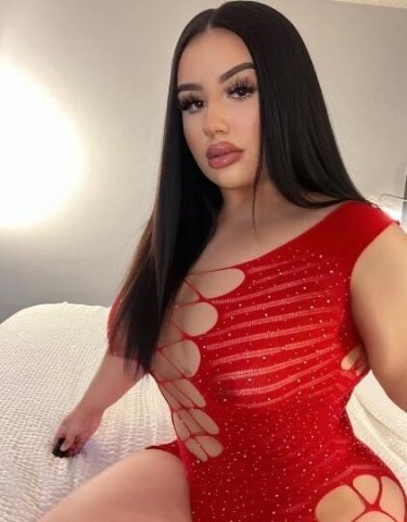 THICK BABE READY FOR FUN - 1