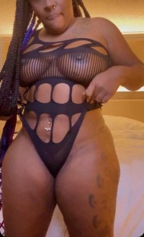In town Tonight 10pm✈ 🔥 ❗📲 Its my Birthday 🥳🥳🦄🎂✈💛Goldiedavixen Google me ✈💎✅ Back in Town 🔥 Big Booty Freak 💕 - 1