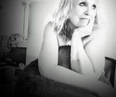 I'm the hot sexy MILF you've been looking for - Image 10